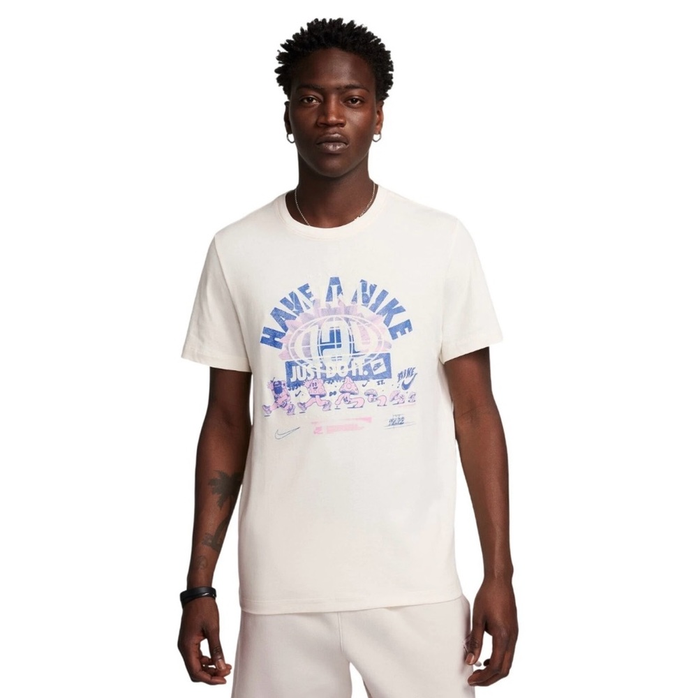 NWT Nike Men XL NSW Dayhike Off White Graphic T-Shirt Tee